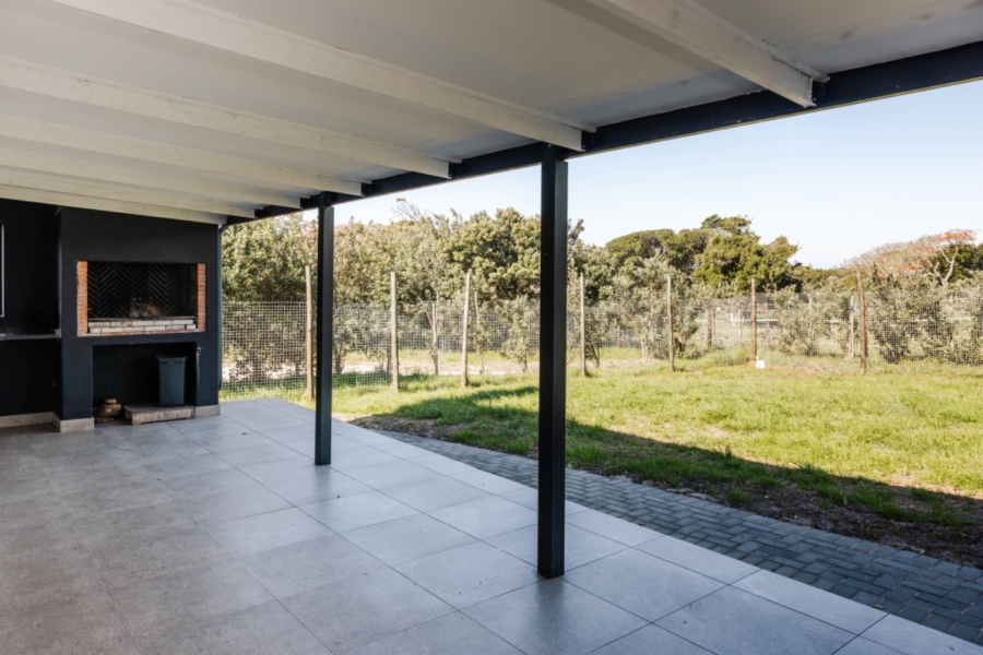 1 Bedroom Property for Sale in Charlo Eastern Cape